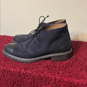 UGG Navy Nubuck Leather Chukka Boots Size 8 Made In Italy